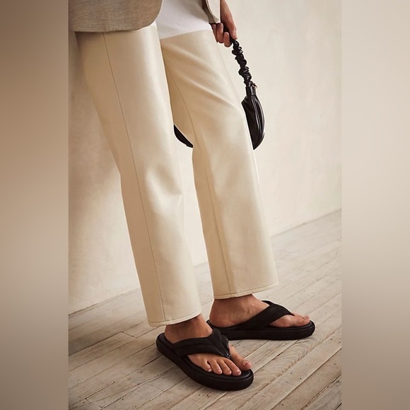 ❤️COPY - Free People Wonderland Thong Sandal - Picture 2 of 11